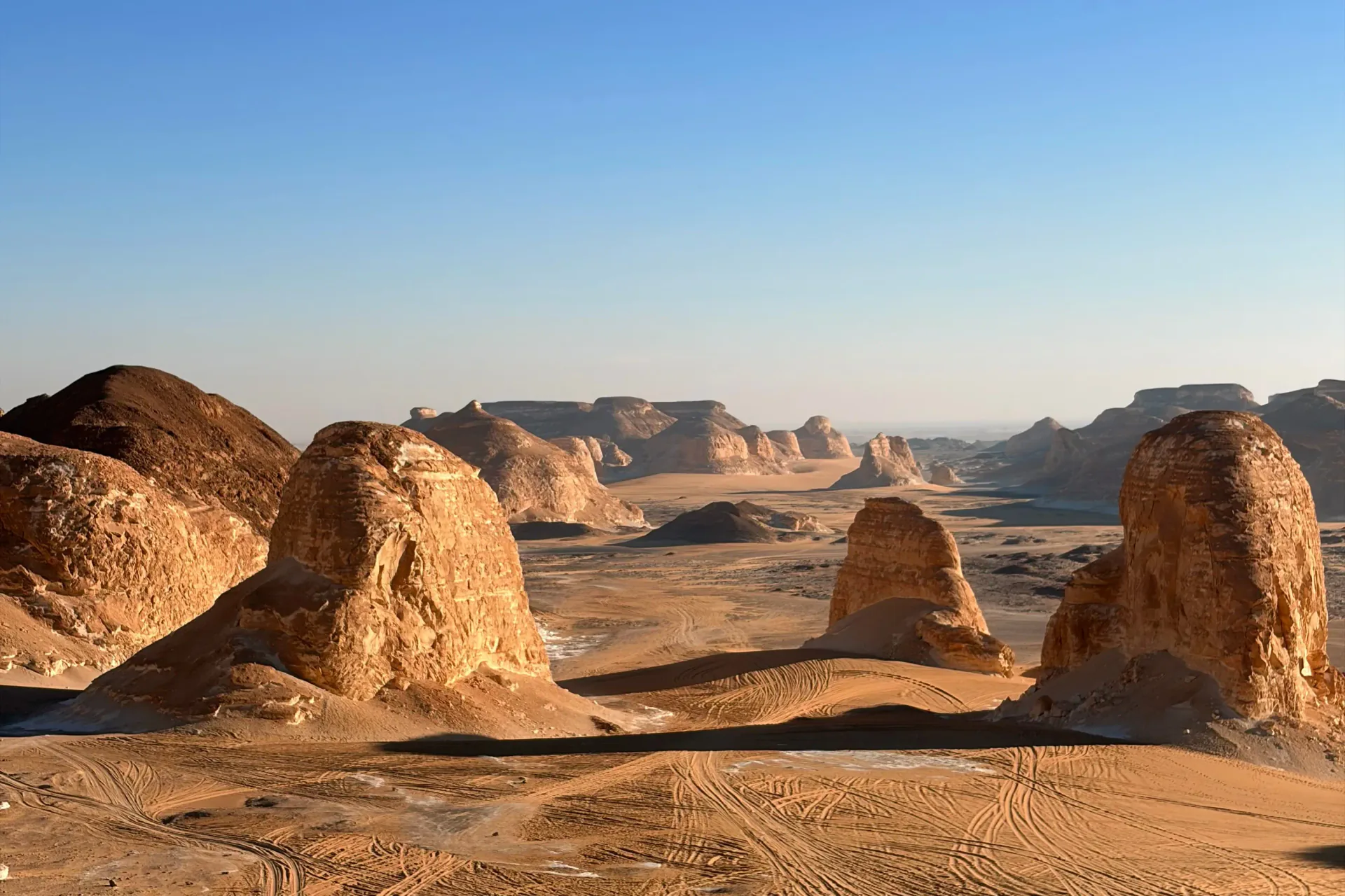 Wide open landscape in Egypt's White Desert prepared for the 2027 total solar eclipse experience
